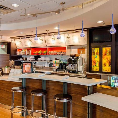 Courtyard By Marriott Chicago Schaumburg/Woodfield Mall Bagian luar foto