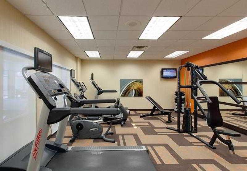 Courtyard By Marriott Chicago Schaumburg/Woodfield Mall Bagian luar foto