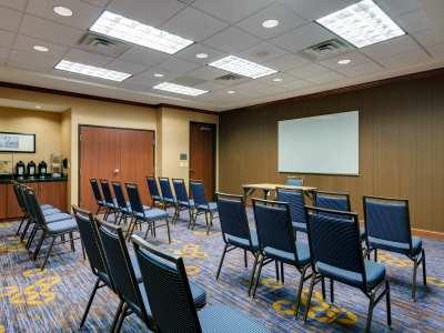 Courtyard By Marriott Chicago Schaumburg/Woodfield Mall Bagian luar foto