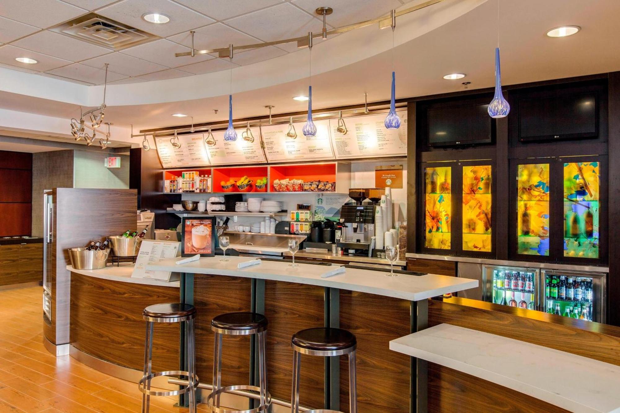 Courtyard By Marriott Chicago Schaumburg/Woodfield Mall Bagian luar foto