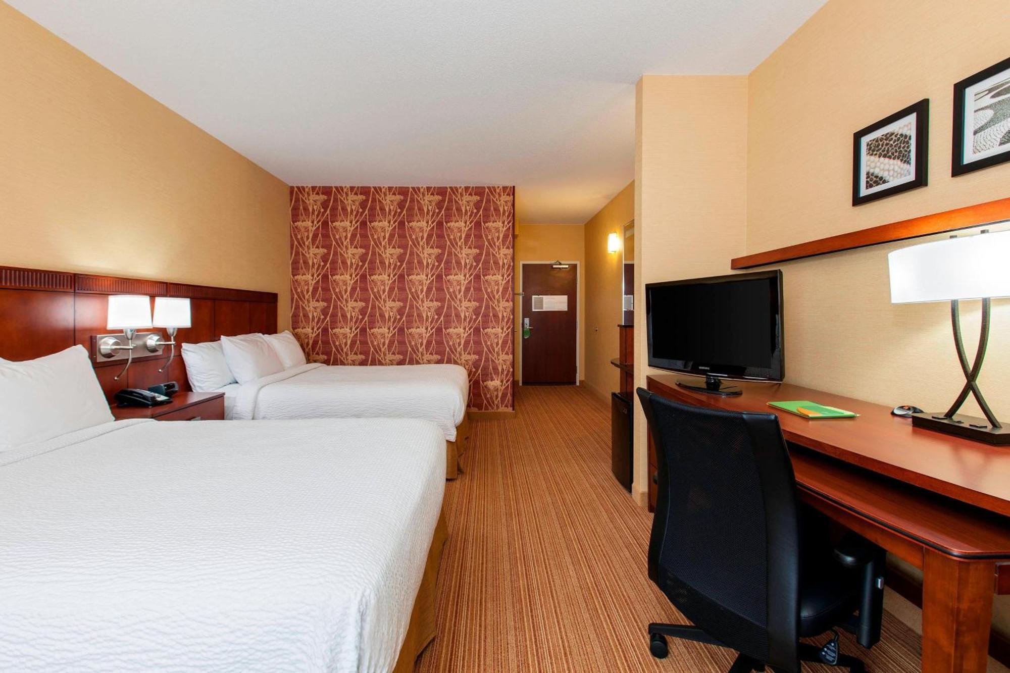 Courtyard By Marriott Chicago Schaumburg/Woodfield Mall Bagian luar foto