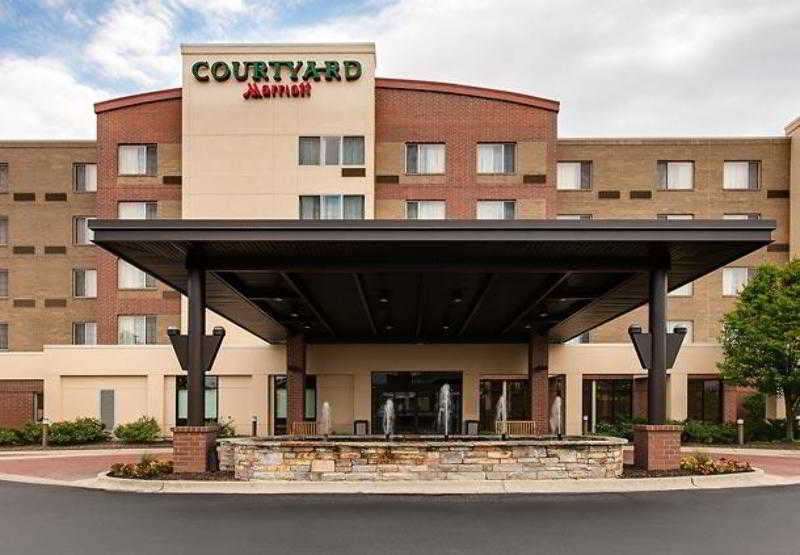 Courtyard By Marriott Chicago Schaumburg/Woodfield Mall Bagian luar foto