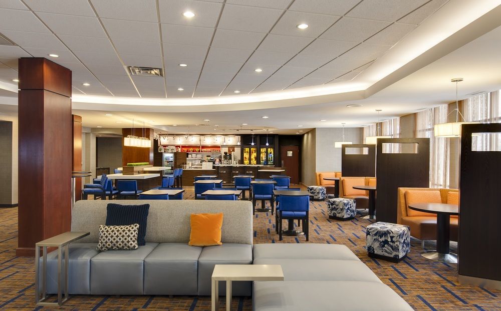 Courtyard By Marriott Chicago Schaumburg/Woodfield Mall Bagian luar foto